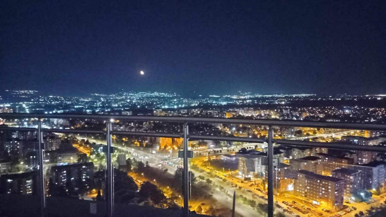 Sunrise Sky Lux Apartment, 33Rd Floor, Pool And Fitness Included Σκόπια Εξωτερικό φωτογραφία