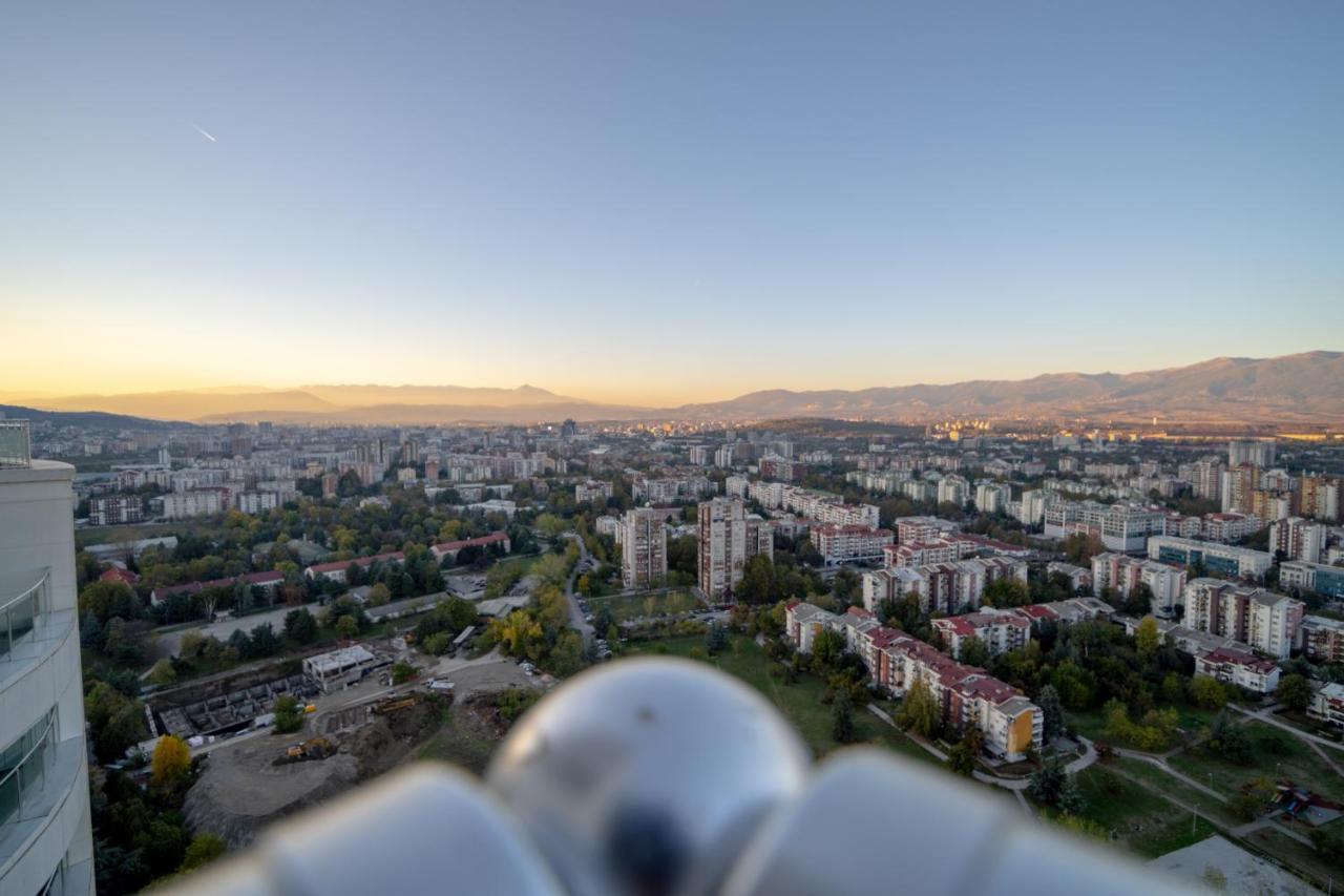 Sunrise Sky Lux Apartment, 33Rd Floor, Pool And Fitness Included Σκόπια Εξωτερικό φωτογραφία