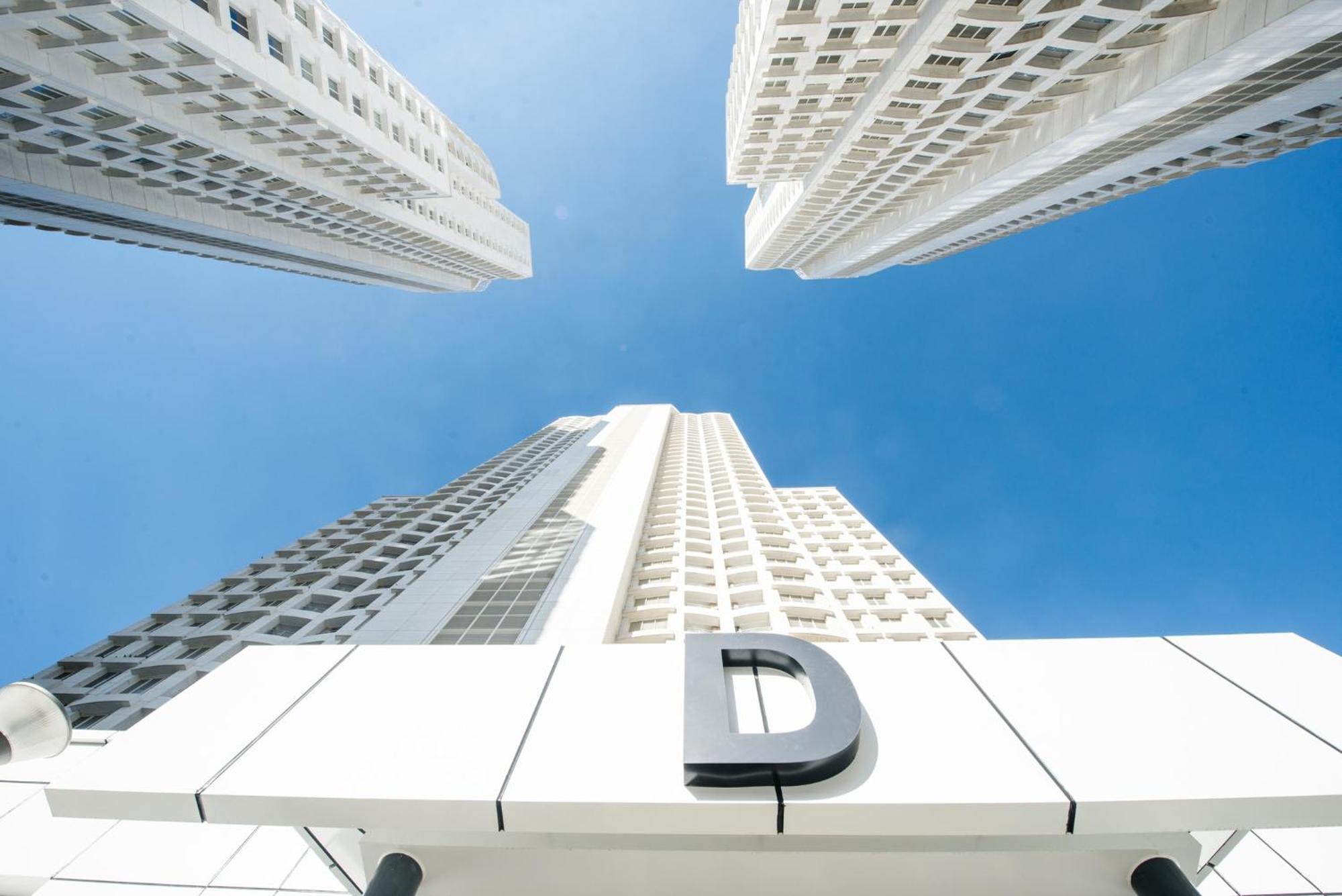 Sunrise Sky Lux Apartment, 33Rd Floor, Pool And Fitness Included Σκόπια Εξωτερικό φωτογραφία