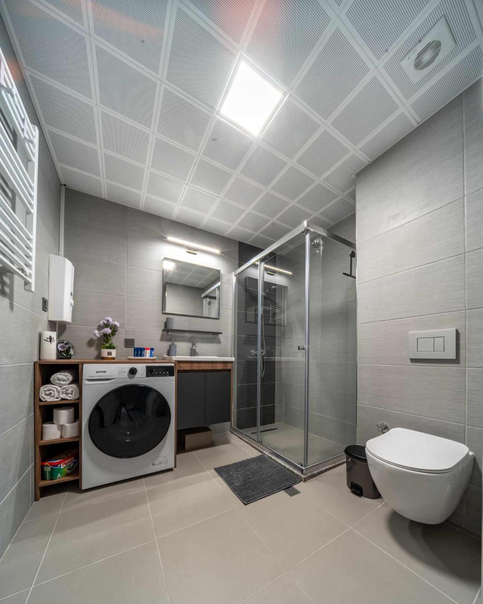 Sunrise Sky Lux Apartment, 33Rd Floor, Pool And Fitness Included Σκόπια Εξωτερικό φωτογραφία