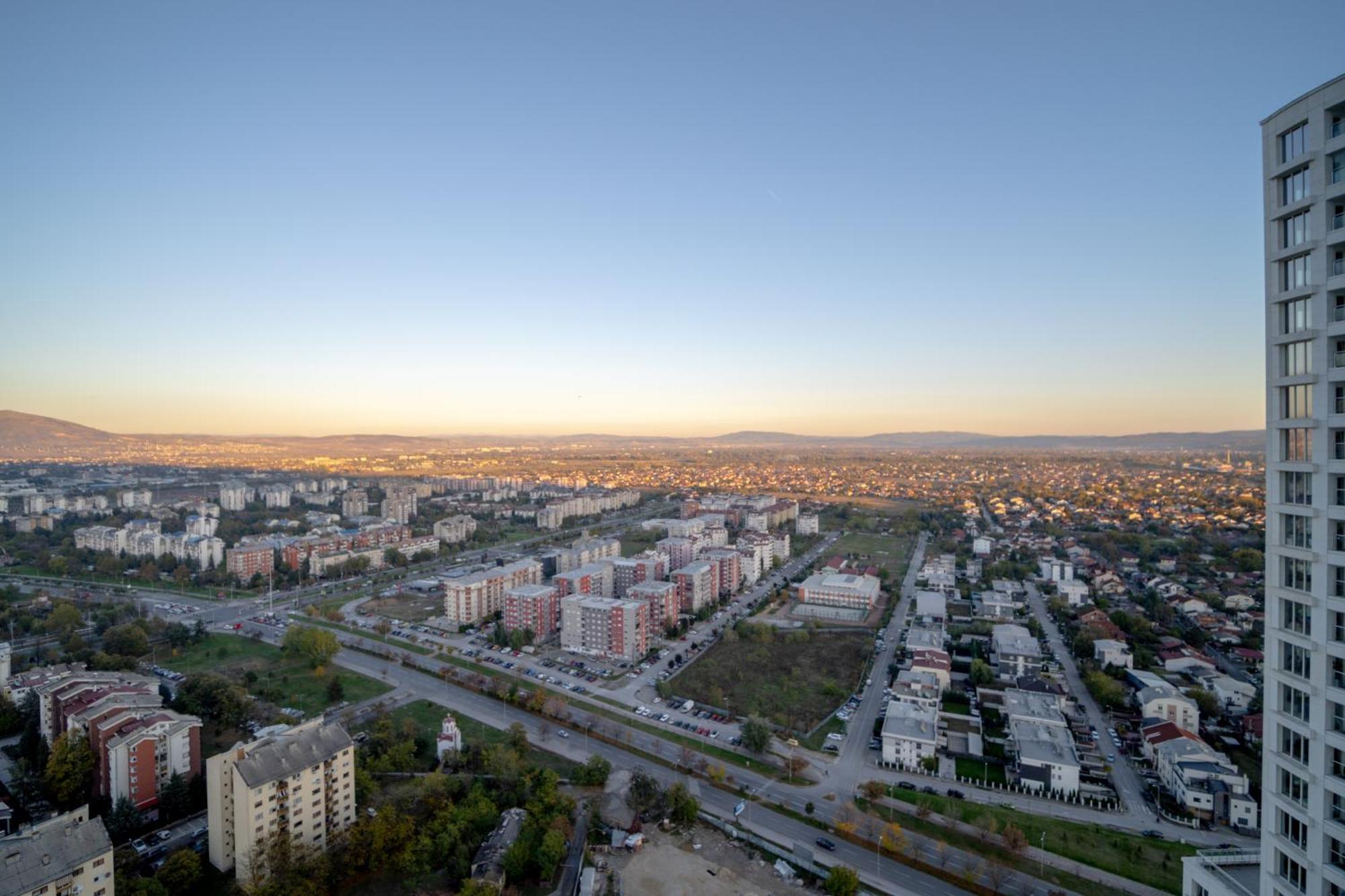 Sunrise Sky Lux Apartment, 33Rd Floor, Pool And Fitness Included Σκόπια Εξωτερικό φωτογραφία